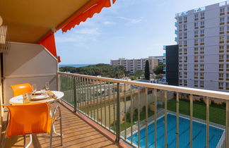 Foto 2 - Apartamento de 2 quartos em Malgrat de Mar com piscina e vistas do mar