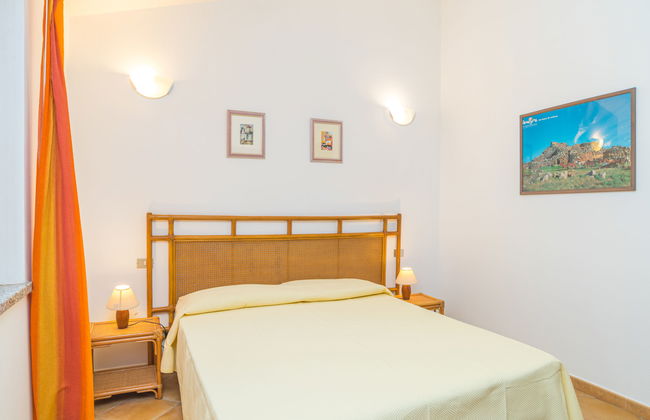 Casa de 2 quartos em Muravera com jardim e terraço - Foto 4