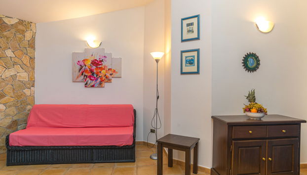 Casa de 2 quartos em Muravera com jardim e terraço - Foto 2