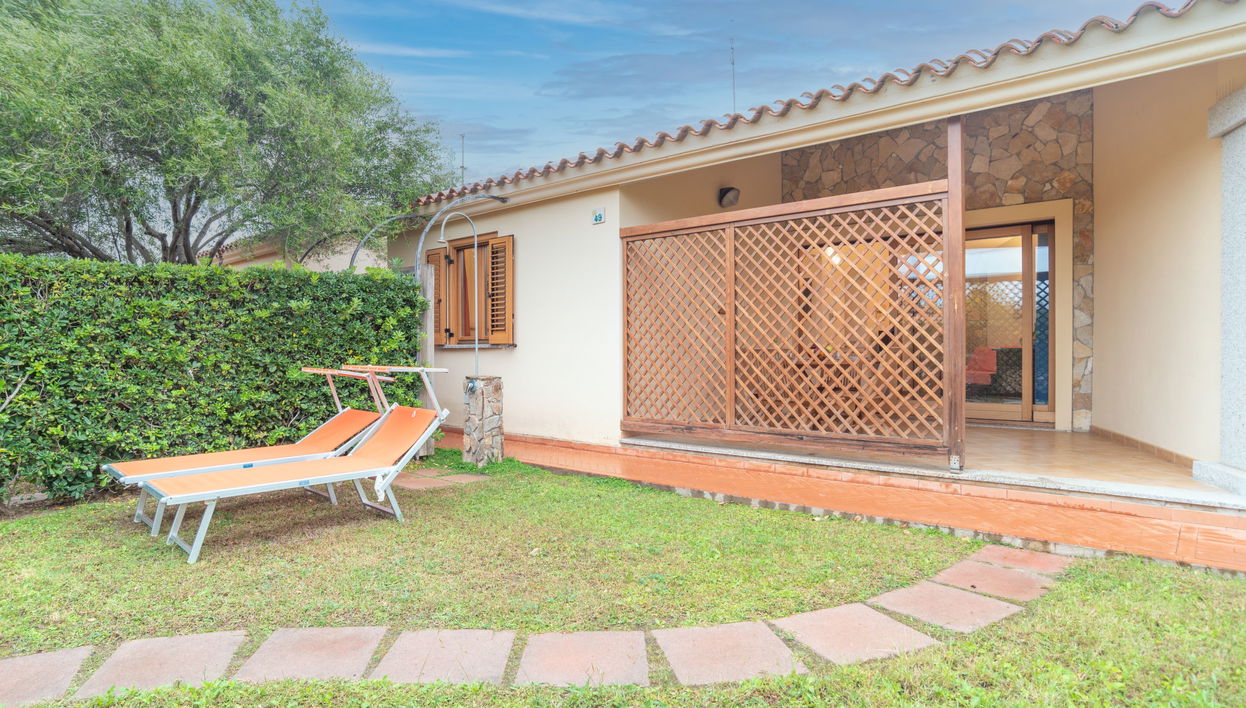 Casa de 2 quartos em Muravera com jardim e terraço - Foto 1