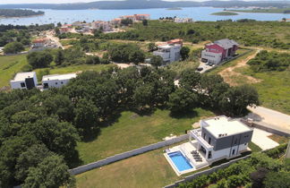 Photo 2 - Maison de 4 chambres à Medulin avec piscine privée et vues à la mer