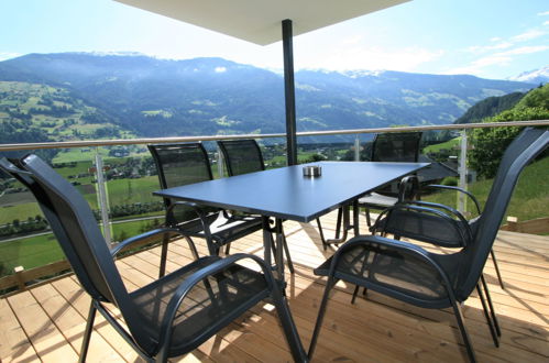 Foto 2 - Appartamento con 2 camere da letto a Kaltenbach con terrazza e vista sulle montagne