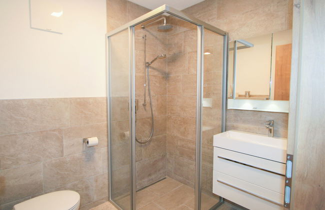 Appartamento con 2 camere da letto a Kaltenbach con giardino e terrazza - Foto 9