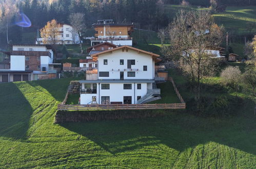 Foto 1 - Apartamento de 2 quartos em Kaltenbach com terraço e vista para a montanha