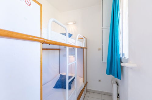 Foto 12 - Apartamento de 2 quartos em Saint-Raphaël com piscina e vistas do mar