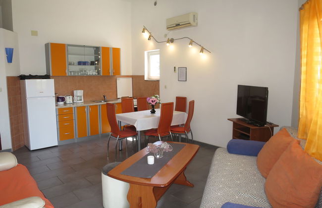 Apartamento de 2 quartos em Jasenice - Foto 12