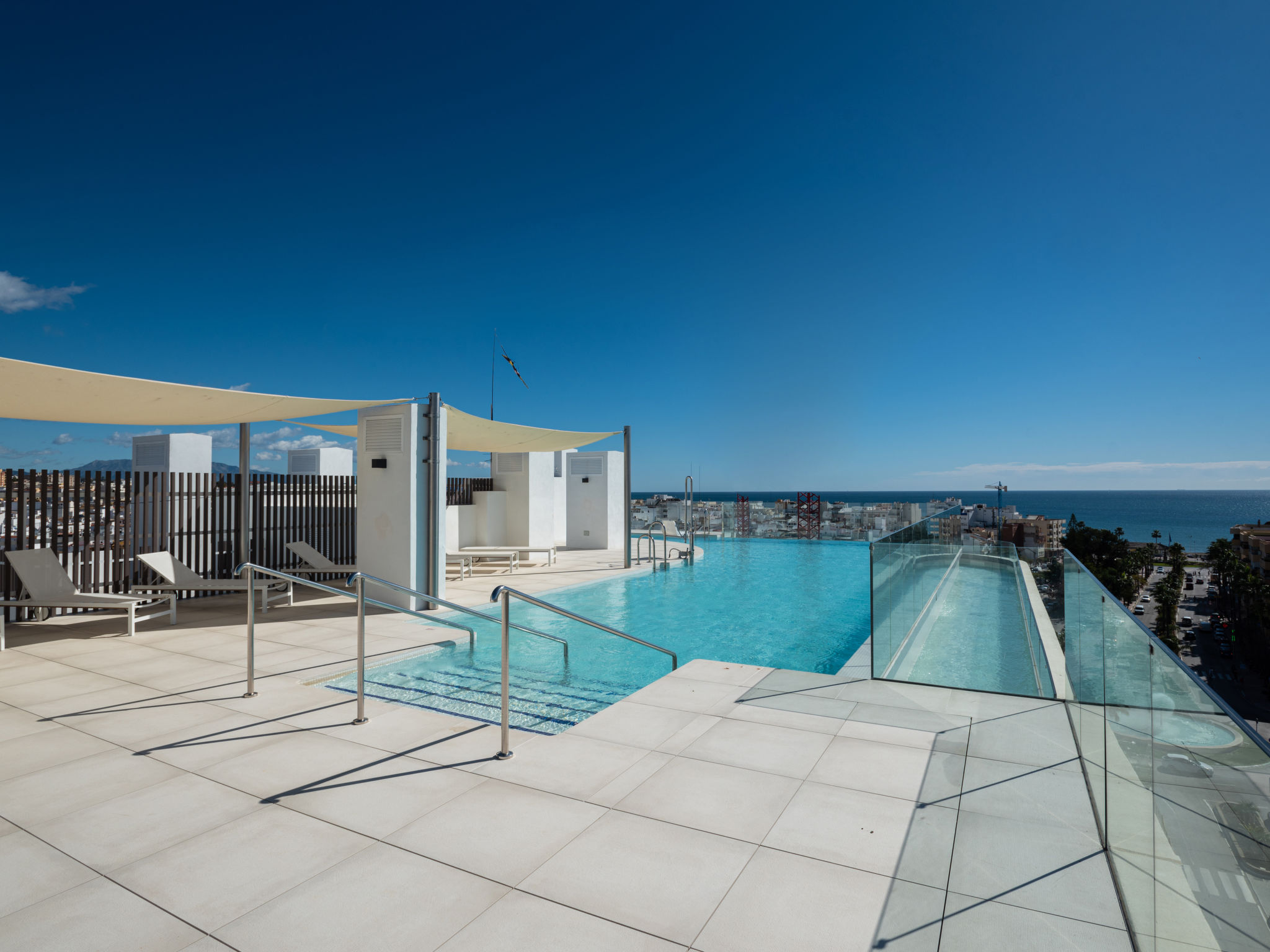 Foto 1 - Apartamento de 3 habitaciones en Estepona con piscina y vistas al mar