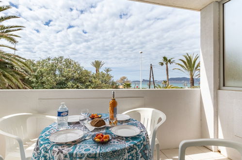 Foto 1 - Apartamento de 2 quartos em Saint-Cyr-sur-Mer com terraço e vistas do mar