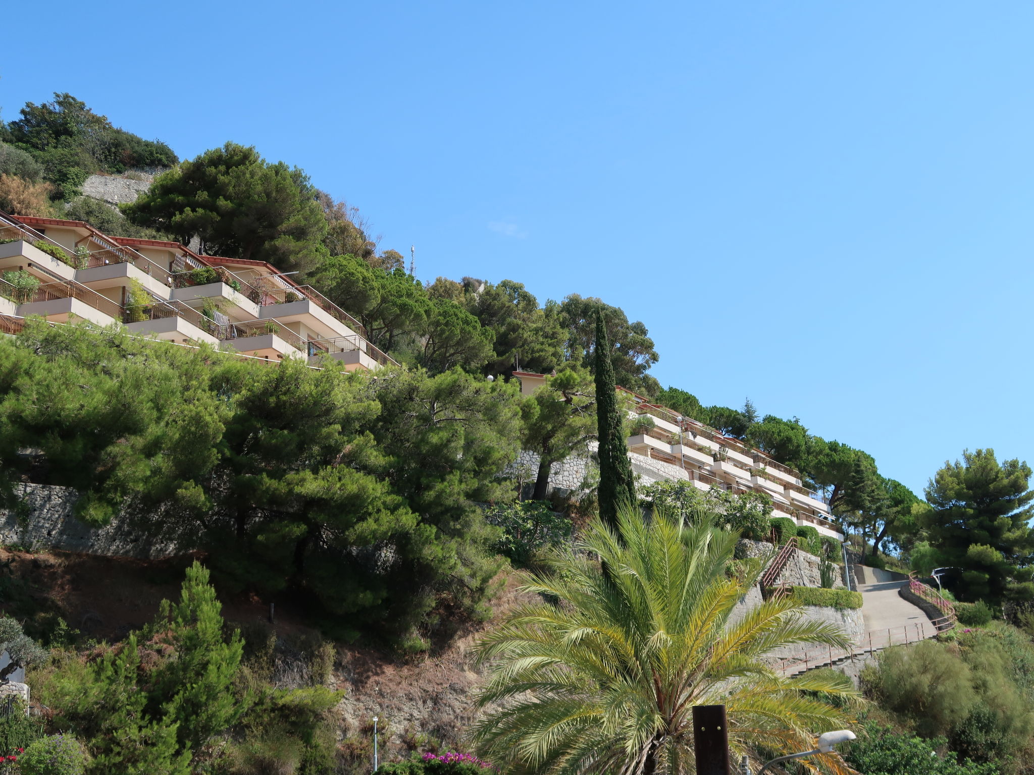 Foto 3 - Apartamento de 1 quarto em Ventimiglia com terraço e vistas do mar