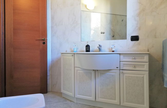 Casa de 4 quartos em Valderice com piscina privada e jardim - Foto 15