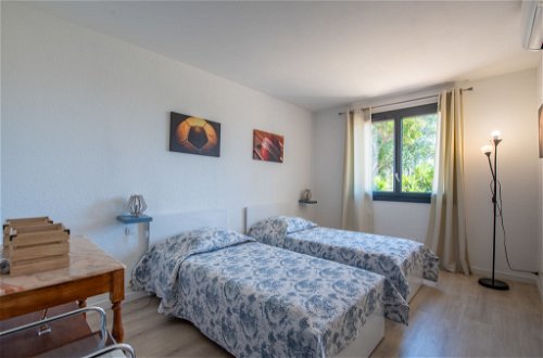 Foto 14 - Casa con 2 camere da letto a Cavalaire-sur-Mer con piscina privata e vista mare