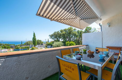 Photo 19 - Maison de 2 chambres à Cavalaire-sur-Mer avec piscine privée et vues à la mer