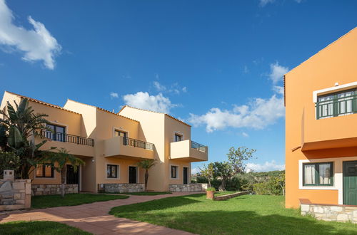 Photo 19 - Dia Apts