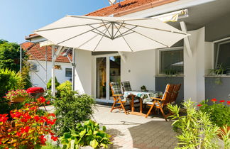 Photo 2 - Maison de 2 chambres à Balatonlelle avec jardin et terrasse