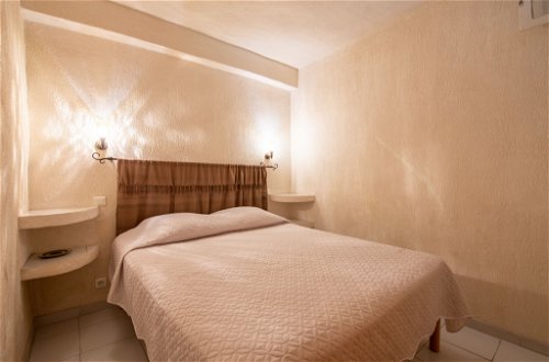 Foto 11 - Appartamento con 2 camere da letto a Cavalaire-sur-Mer con terrazza e vista mare