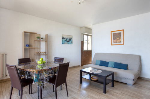 Photo 10 - 1 bedroom Apartment in Saint-Laurent-du-Var with garden and terrace