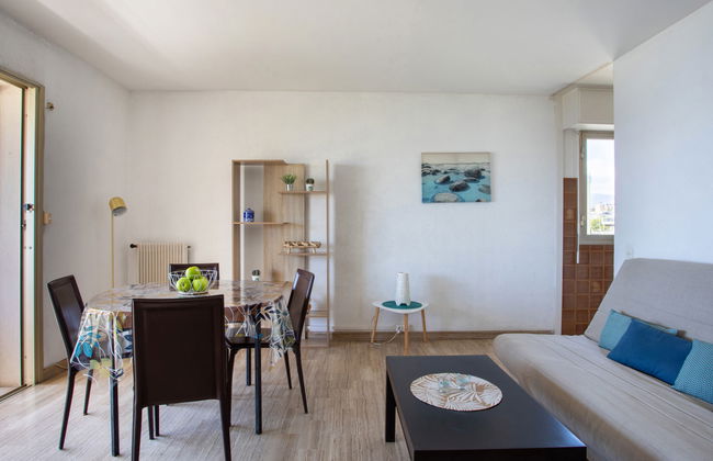Appartement de 2 chambres à Saint-Laurent-du-Var avec jardin et terrasse - Photo 3