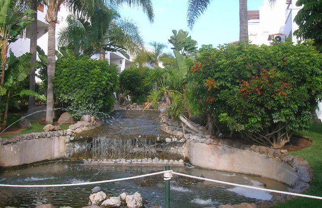 Fairways Club - Photo 2
