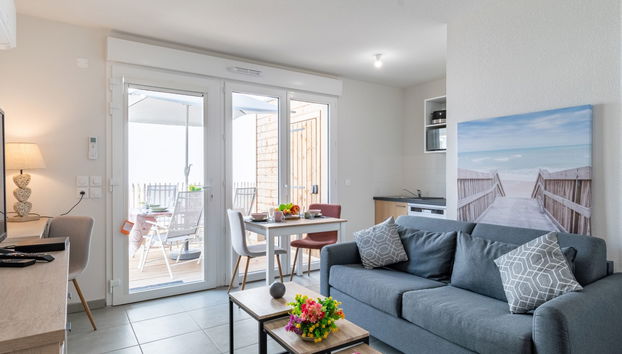 Apartment mit 2 Schlafzimmern in Mimizan mit schwimmbad und terrasse - Foto 2