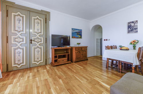 Foto 4 - Appartamento con 2 camere da letto a Lovran con terrazza e vista mare