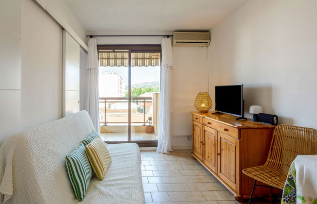 Apartamento de 1 quarto em Le Lavandou com terraço - Foto 9