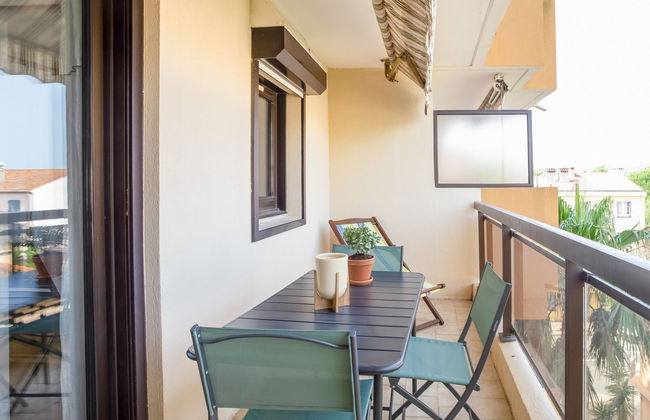Apartamento de 1 quarto em Le Lavandou com terraço - Foto 1