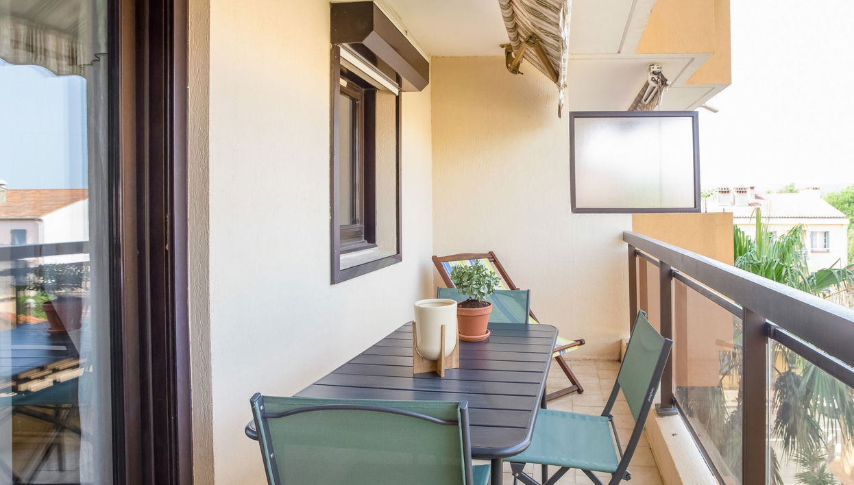 Apartamento de 1 quarto em Le Lavandou com terraço - Foto 1
