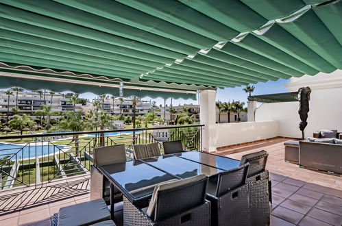 Foto 2 - Appartamento con 2 camere da letto a Marbella con piscina e vista mare