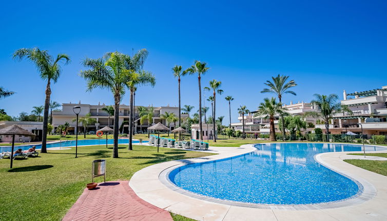 Foto 1 - Apartamento de 2 quartos em Marbella com piscina e jardim