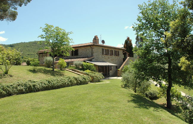 Apartamento de 2 quartos em Paciano com piscina e jardim - Foto 23