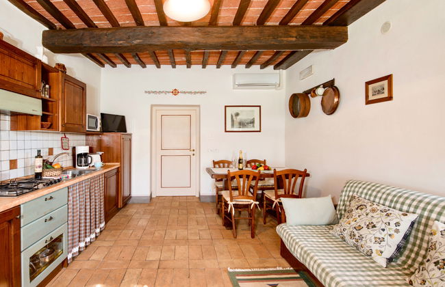 Apartamento de 2 quartos em Paciano com piscina e jardim - Foto 7