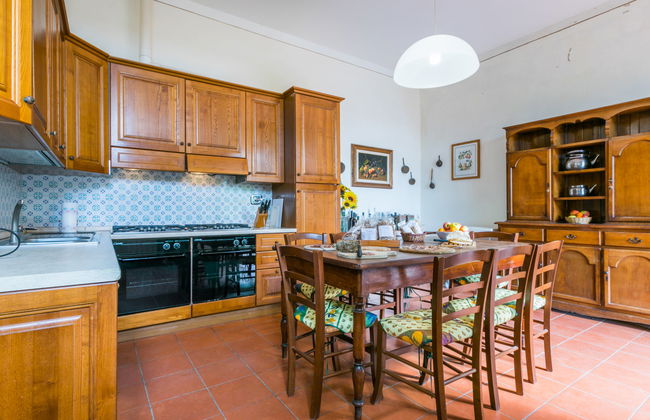 16 bedroom House in San Miniato with private pool and garden - Photo 43