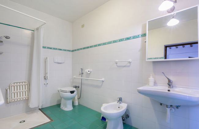 16 bedroom House in San Miniato with private pool and garden - Photo 14