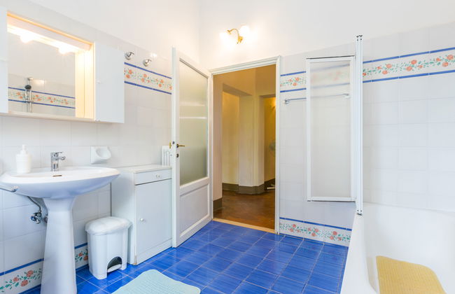 10 bedroom House in San Miniato with private pool and garden - Photo 45