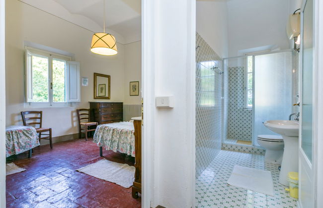 10 bedroom House in San Miniato with private pool and garden - Photo 47