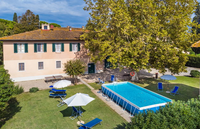 16 bedroom House in San Miniato with private pool and garden - Photo 2