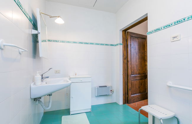 10 bedroom House in San Miniato with private pool and garden - Photo 27