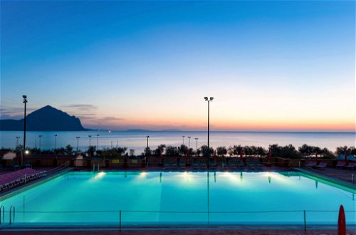 Foto 15 - Casa de 2 habitaciones en San Vito Lo Capo con piscina y vistas al mar