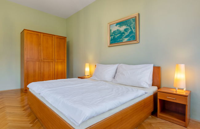 Apartamento de 2 quartos em Desná com banheira de hidromassagem - Foto 13
