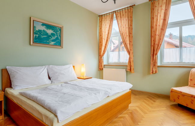 Apartamento de 2 quartos em Desná com banheira de hidromassagem - Foto 8