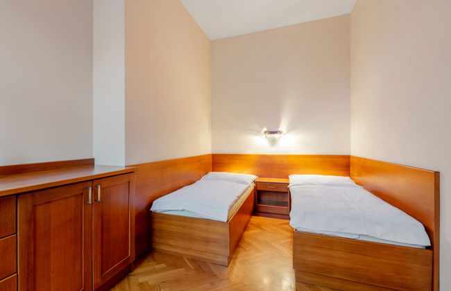 Apartamento de 2 quartos em Desná com banheira de hidromassagem - Foto 7