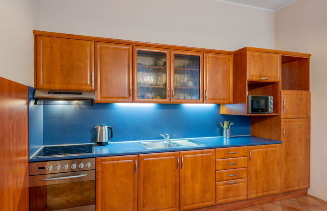 Apartamento de 2 quartos em Desná com banheira de hidromassagem - Foto 9