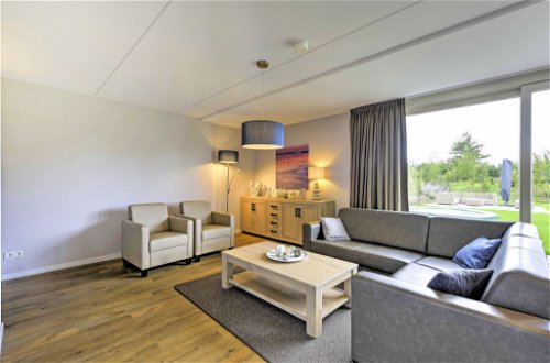 Foto 8 - Casa con 3 camere da letto a Colijnsplaat con terrazza e vasca idromassaggio