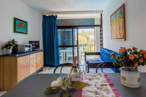 Foto 4 - Apartment mit 1 Schlafzimmer in Bibbona mit schwimmbad und blick aufs meer
