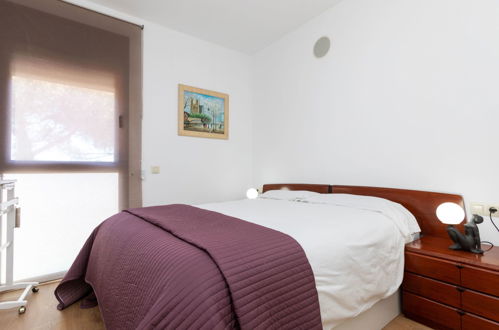 Foto 5 - Appartamento con 3 camere da letto a Lloret de Mar con piscina e vista mare