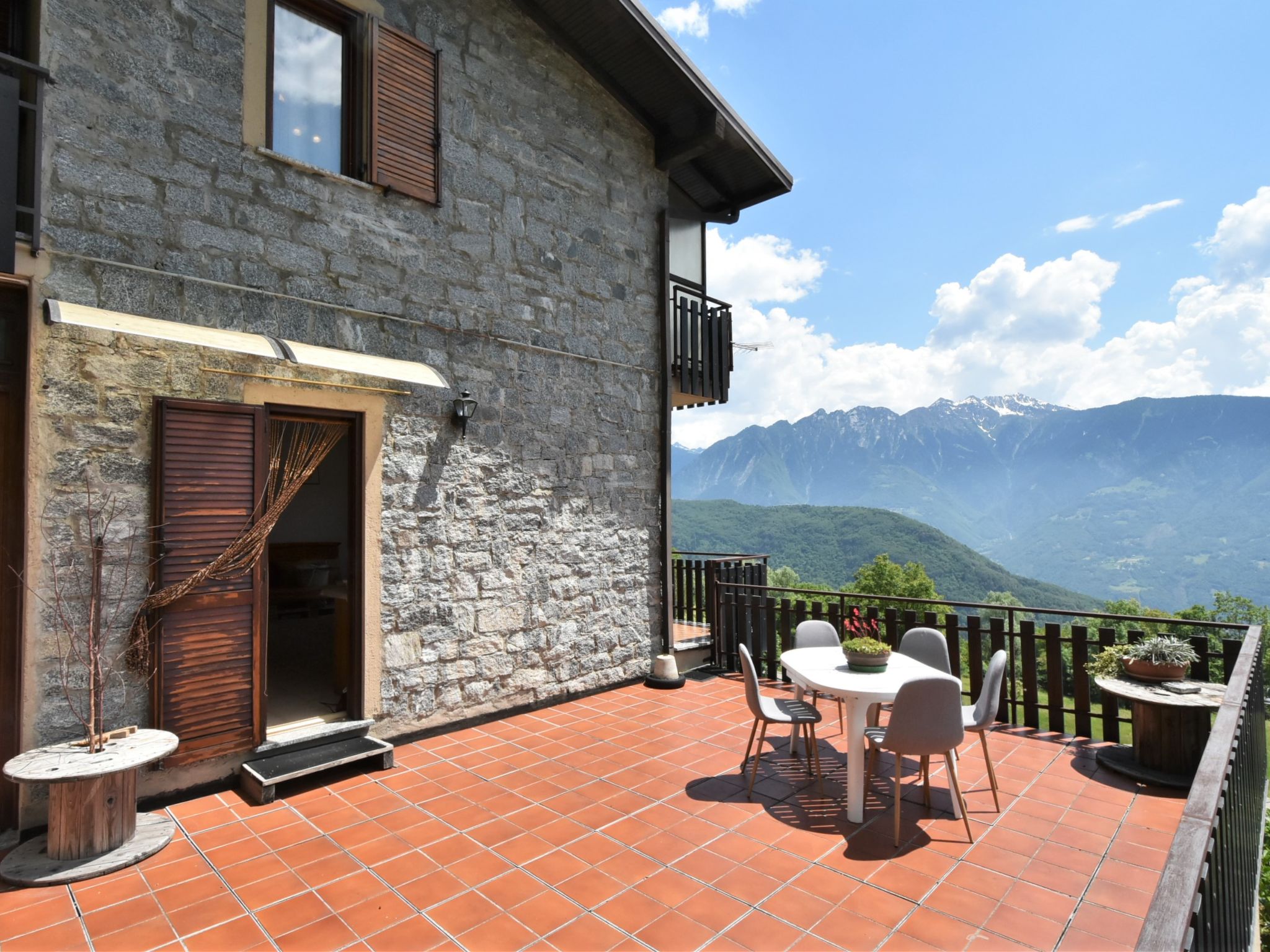 Foto 1 - Apartamento de 3 quartos em Civo com terraço e vista para a montanha