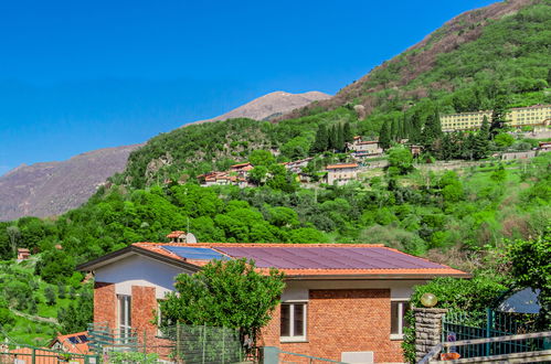 Photo 29 - Maison de 5 chambres à Perledo avec jardin et vues sur la montagne