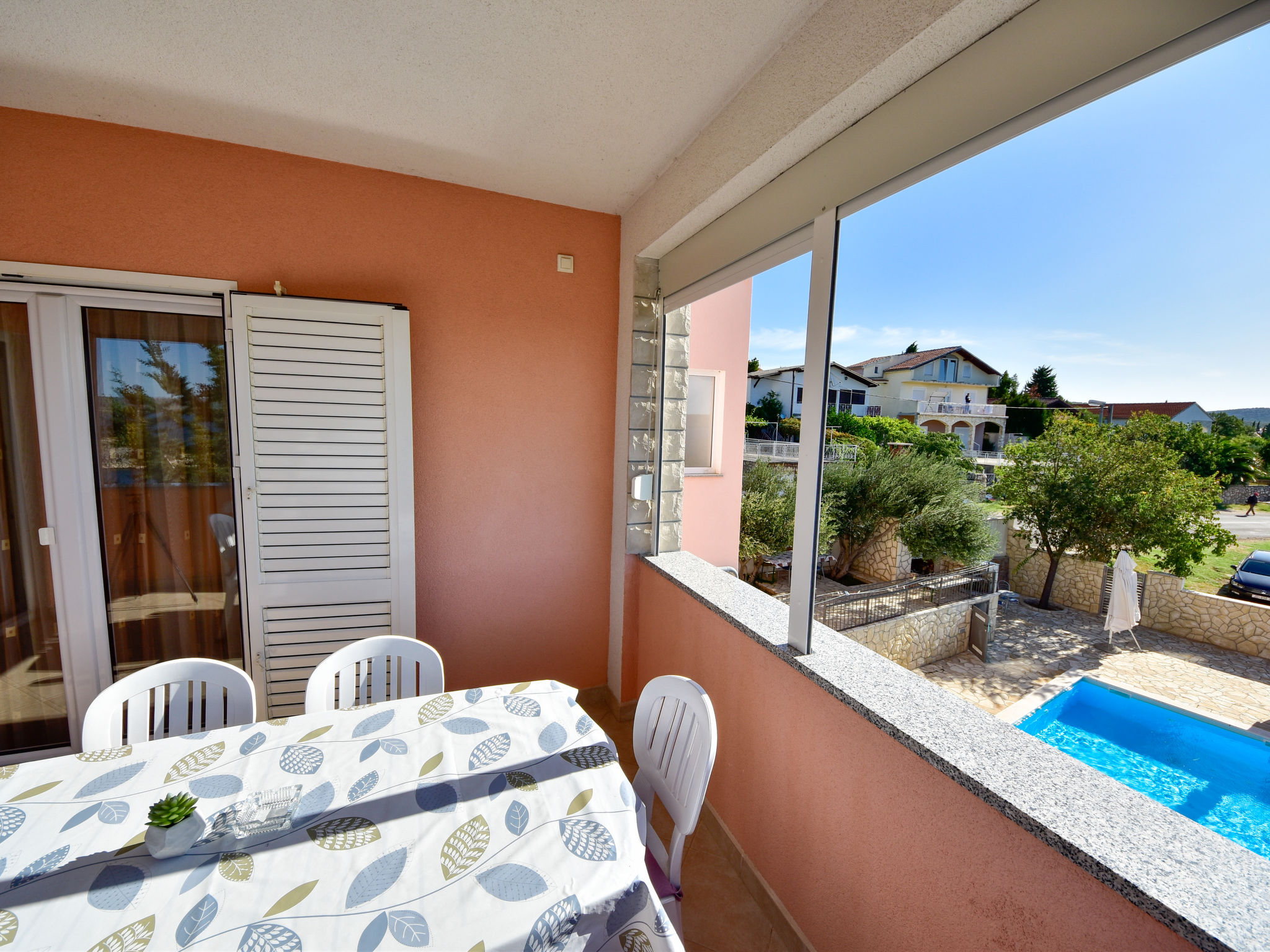 Foto 6 - Apartamento de 2 habitaciones en Jasenice con piscina y vistas al mar