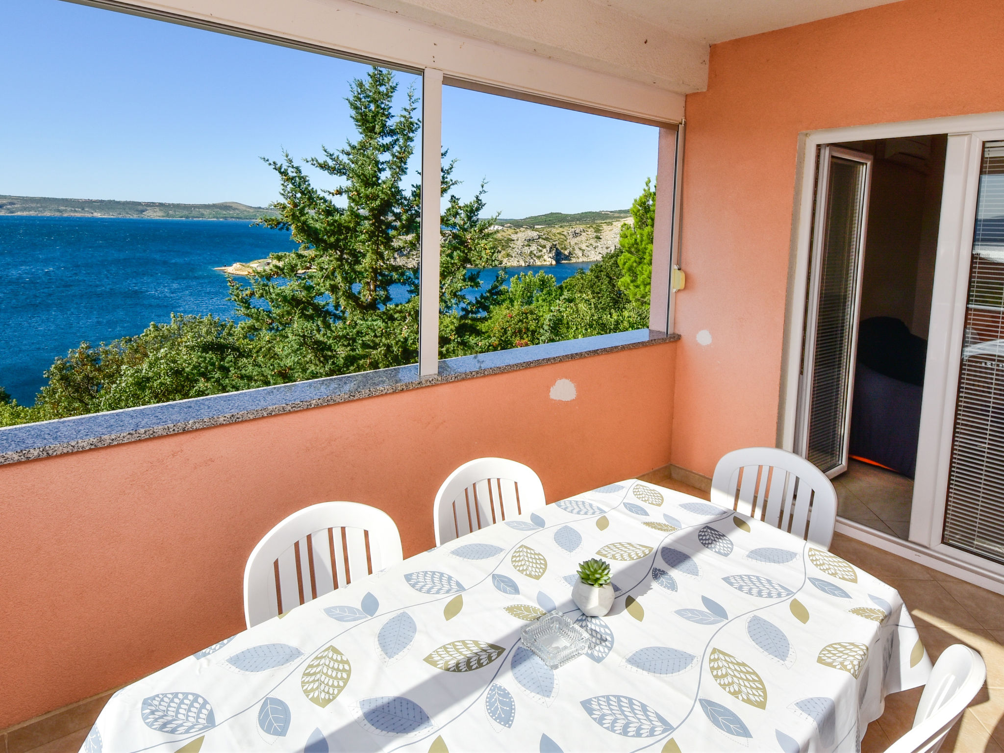 Foto 7 - Apartamento de 2 habitaciones en Jasenice con piscina y vistas al mar