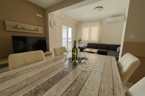 Photo 52 - 7 bedroom House in Jasenice with private pool and sea view